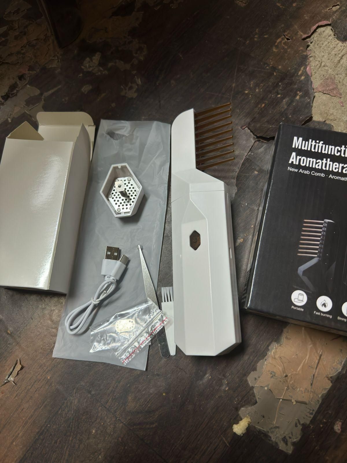 Portable Multifunctional Comb, Adding Fragrance To Hair Hand Massage and Comb Hair